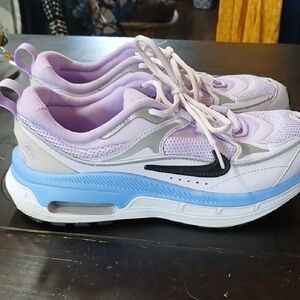 Nike Women's Lavender and Light Blue Athletic Sneakers with Black Swoosh